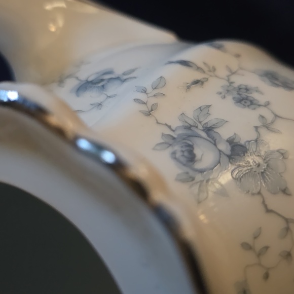 Vintage Johann Haviland Blue Garland Porcelain Coffee Server - Picture 4 of 8